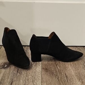 AQUATALIA Weatherproof Suede Ankle Booties